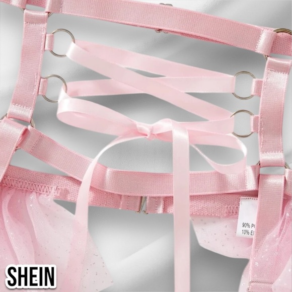 SHEIN Ruffle Trim Ring Linked Garter Lingerie Set Baby Pink - Picture 5 of 7